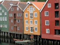 Aha-Erlebnisse in Trondheim und Rundgang in Røros (15. Juli)